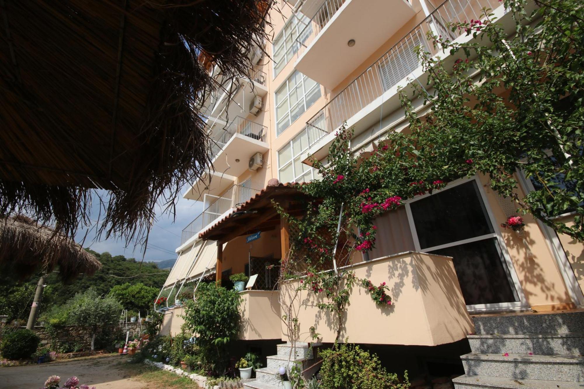 Ameli * Himara